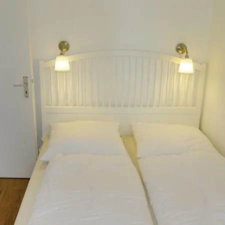 Appartement 2 Bedroom Awesome In *